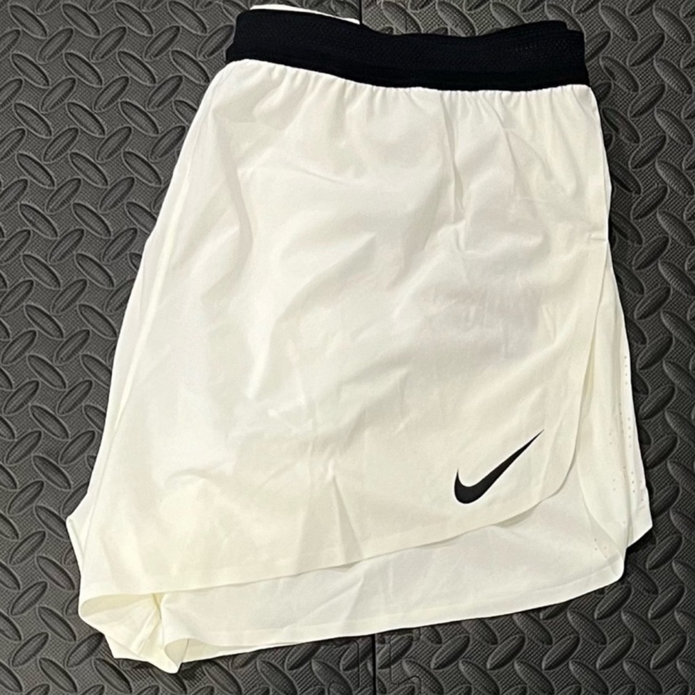 NWT Nike AeroSwift 2" Dri-FIT Brief-Lined Racing Shorts white Size L